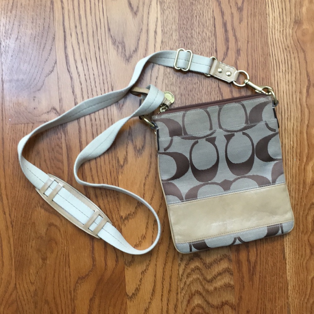 Tan coach crossbody purse